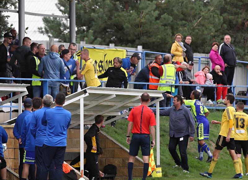 V osmém kole divize D hostili tasovičtí fotbalisté tým Rosic.