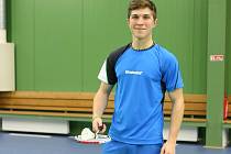 Badmintonista Adam Mendrek.