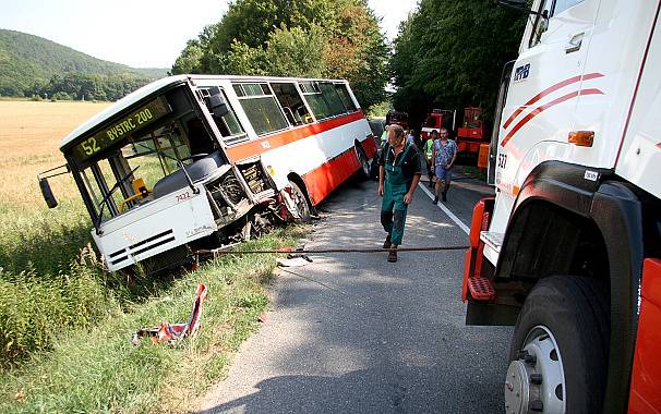 Nehoda autobusu brněnské MHD číslo v 52 na Kohoutovické