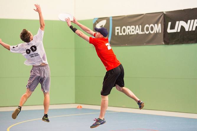 Loňské halové mistrovství České republiky v ultimate frisbee.