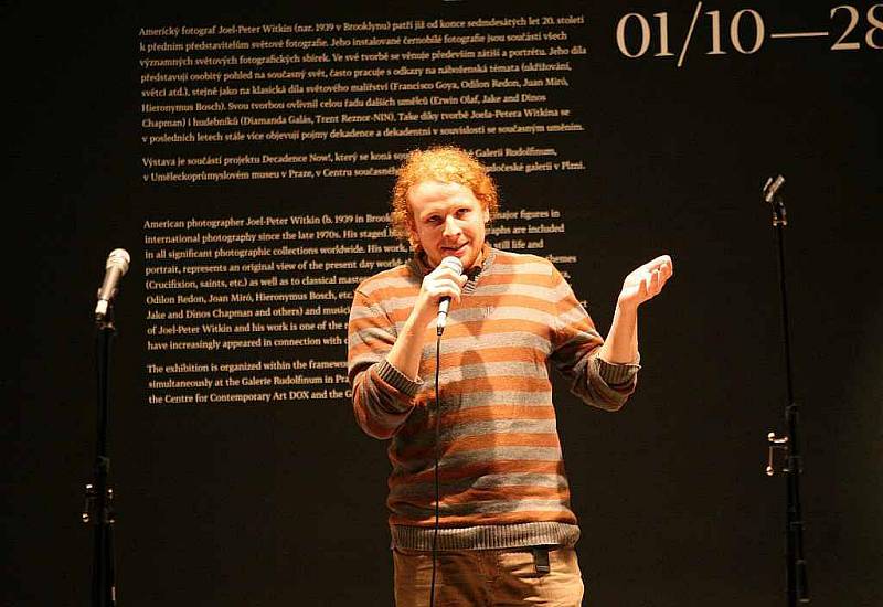 Regionální kolo soutěže slam poetry Brno, které ve středu večer hostil Dům umění na Malinovského náměstí, vyhrál Mirek Kynčl. 