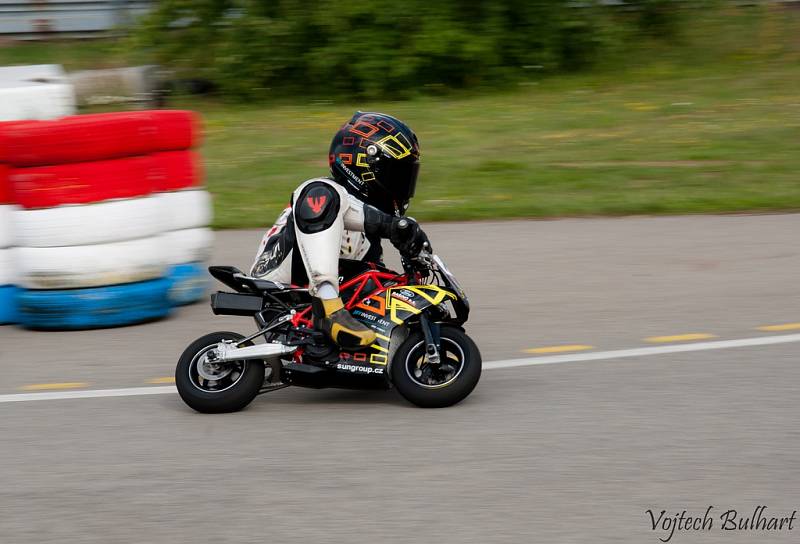 Brněnský motocyklový talent Jiří Mrkývka.