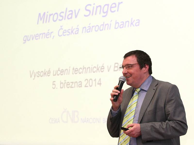 Studentům Podnikatelské fakulty Vysokého učení technického v Brně přednášel guvernér České národní banky Miroslav Singer.