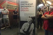 Vernisáž výstavy ke stému výročí narození disidenta Andreje Sacharova.