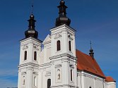 Barokní kostel Navštívení Panny Marie v Lomnici. Stavba byla postavena v letech 1669 - 1683 a patří k nejvýznamnějším památkám na Moravě. Obnova stavby začala v roce 2007 a dovršena byla v roce 2018 obnovou fasády. Stavba získala Cenu veřejnosti.