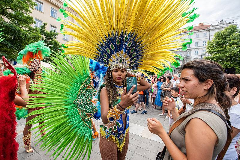 Brazilfest je jediný festival svého druhu v celé republice. Příznivcům hudby, dobrého jídla a tance umožní prožít tradiční brazilskou kulturu na vlastní kůži přímo v centru Brna.