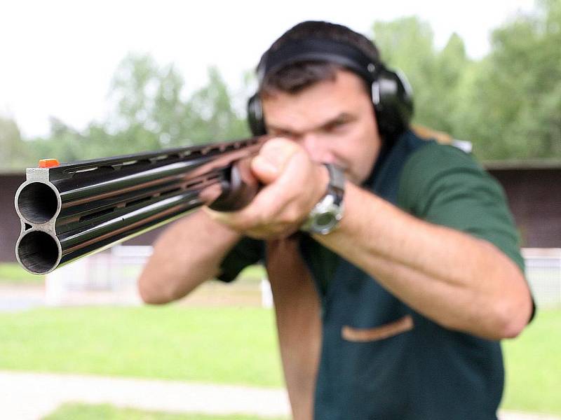 Brněnský střelec Petr Hrdlička ovládl trap na olympiádě v Barceloně. 