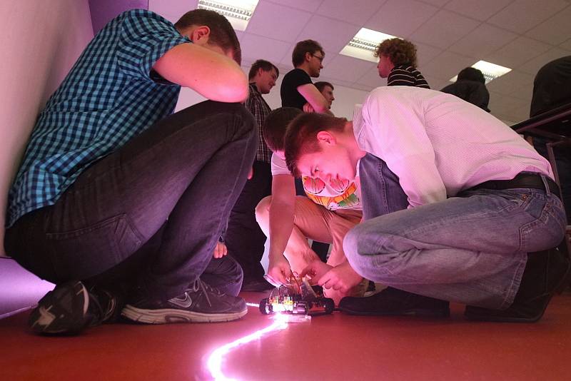 Studenti středních škol na druhém ročníku soutěže Merkur perFEKT Challenge.