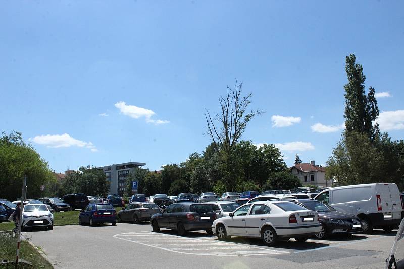 Parkoviště mezi ulicí Šumavská-Veveří, v místě vznikne nový parkovací dům