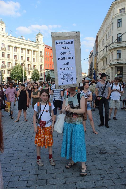 Brněnská demonstrace proti premiérovi Andreji Babišovi.