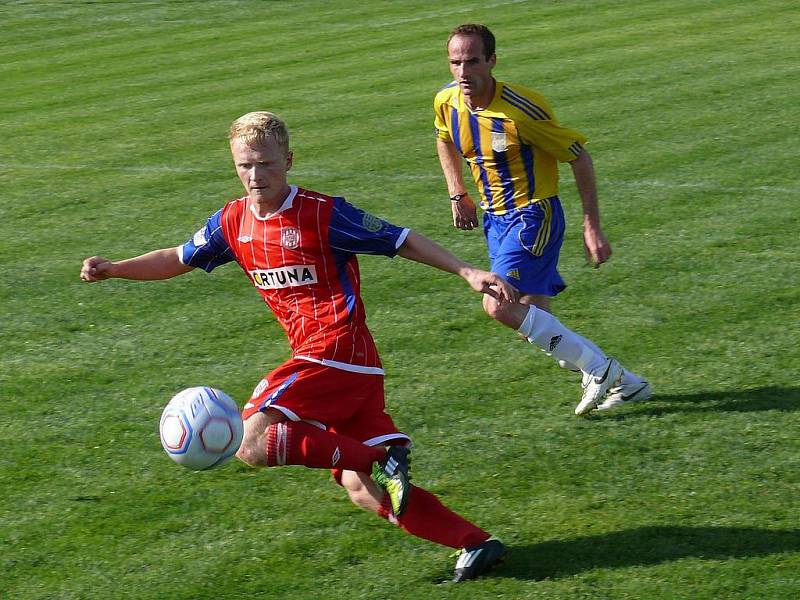 Fotbalisté Zbrojovky (v červeném)  - ilustrační fotografie.