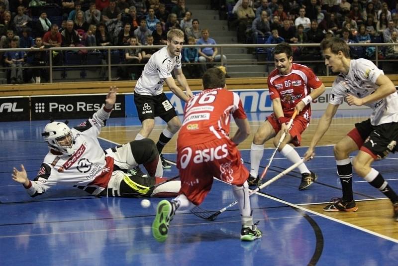 Florbalisté Bulldogs Brno v utkání s Tatranem Střešovice.