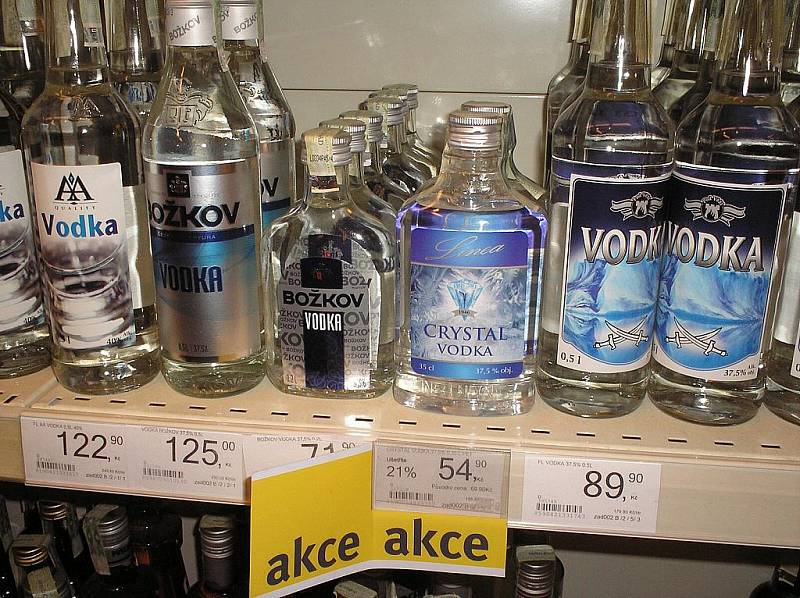 Zabavený alkohol brněnskými celníky.