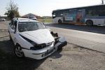 Nehoda Tatry, osobního auta a autobusu v Rajhradě.