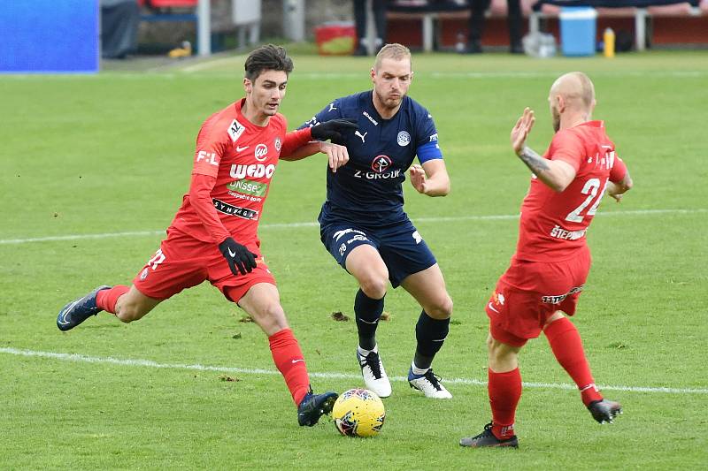 Brno 16.12.2020 - domácí FC Zbrojovka Brno v červeném proti 1. FC Slovácko