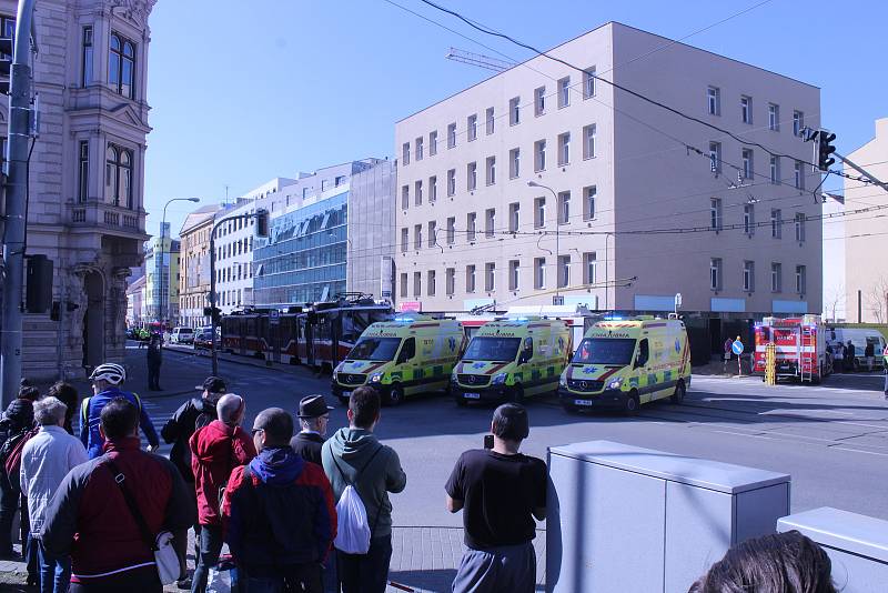 Přesně před rokem se v Křenové ulici v Brně srazil trolejbus s tramvají. Při střetu se zranilo čtyřicet lidí.