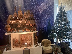 Výstava Mechanické Vánoce návštěvníkům ukáže řadu detailně propracovaných pohyblivých exponátů. K vidění jsou technické betlémy nebo třeba pohyblivý vánoční stromeček.