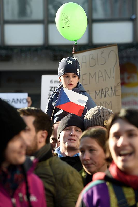 Demonstrace proti Andreji Babišovi v Brně.