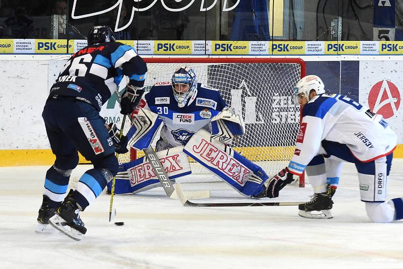 11. kolo extraligy ledního hokeje mezi domácí Kometou Brno (Marek Langhamer) a Libercem.