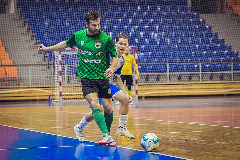 Helas Brno (v modrém) remizoval v derby na domácí palubovce se Žabinskými Vlky 3:3.