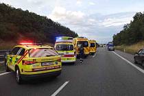 Hromadná nehoda na D1 u Brna komplikovala provoz v pátek v noci.