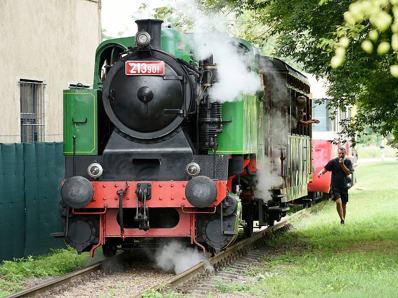 Festival Překročme řeku na černovickém nábřeží v Brně u řeky Svitavy.