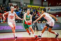 Basketbalistky KP Brno (v zeleném Rebbeca Aklová) si připsali proti islandskému Haukaru první eurocupové vítězství v tomto ročníku.
