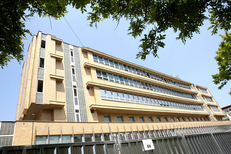Oprava vstupní budovy Fakulty informatiky Masarykovy univerzity v Brně.