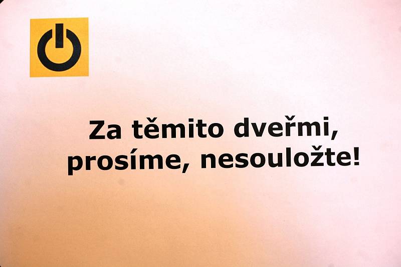 Pro návštěvníky čtyřdenního setkání fanoušků science fiction a fantasy Conec si organizátoři připravili bohatý program i dnes. Kromě desítek přednášek se konal i kurz sebeobrany nebo turnaje v deskových hrách. 