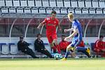 Fotbalisté Zbrojovky Brno (v červeném) prohráli oba přípravné duely na hřišti prvoligové Olomouce. Foto: Petr Nečas