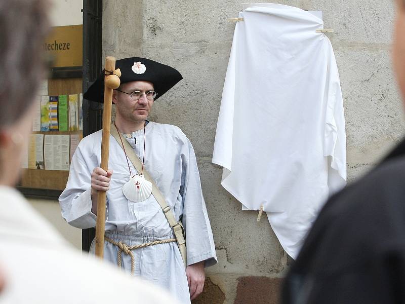 U brněnského kostela svatého Jakuba totiž začíná první moravská značená Svatojakubská cesta. Upozornit na to a zároveň informovat o celé moravské větvi cesty má nová informační tabule.