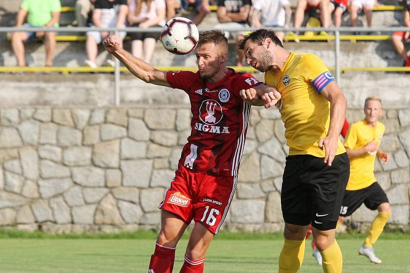 Rosice 27.08.2019 - 2. kolo MOL CUPU mezi domácím Slovanem Rosice ve žlutém a Sigmou Olomouc (Martin Nešpor)