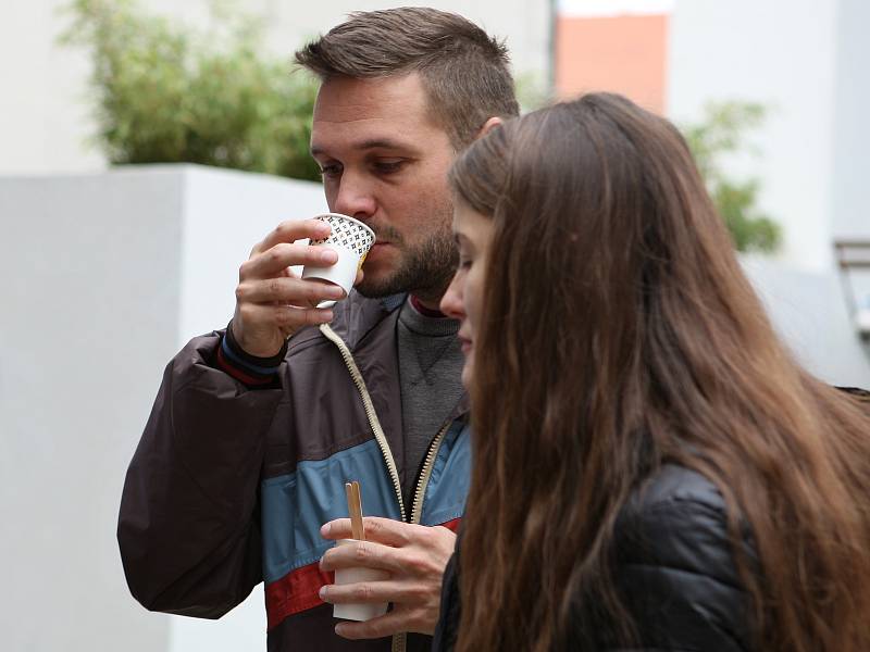 Týden kávy nabídl zájemcům desítky druhů káv.