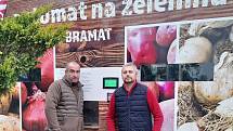 Tvůrci automatu na zeleninu v brněnských Řečkovicích Jiří Staněk a Petr Grünwald