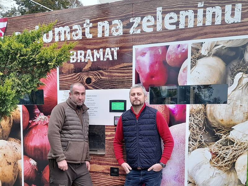 Tvůrci automatu na zeleninu v brněnských Řečkovicích Jiří Staněk a Petr Grünwald