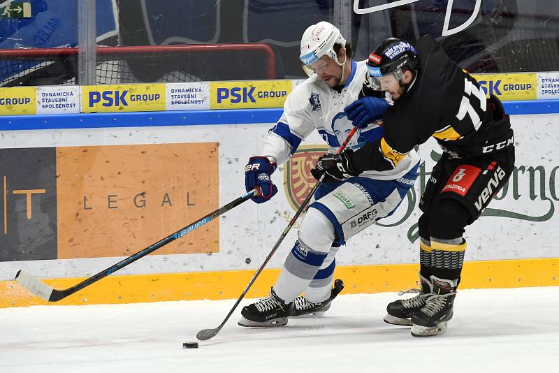 Brno 26.1.2020 - domácí HC Kometa Brno v bílém (Tomáš Malec) proti HC Litvínov