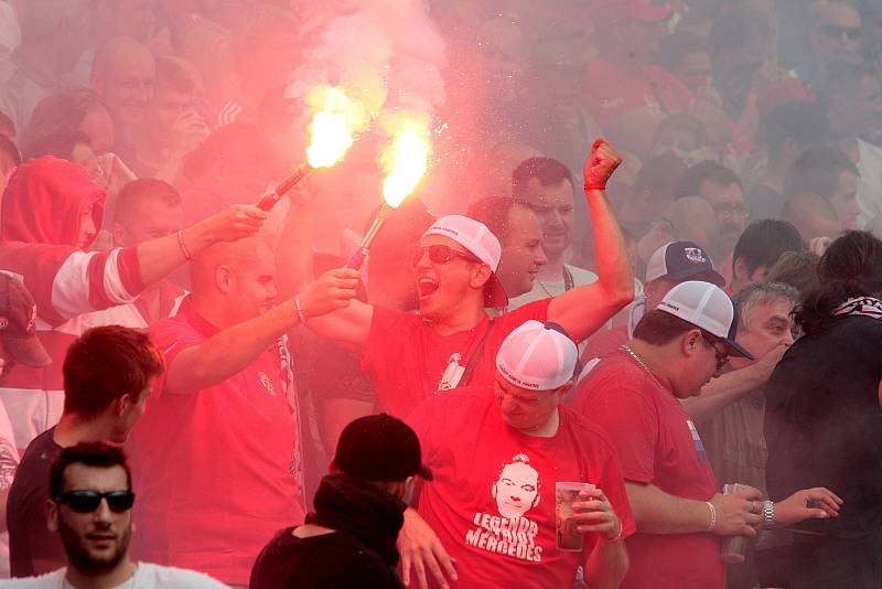 Švancara se rozloučil s kariérou. Společně s tisícovkami lidí oživil Lužánky.