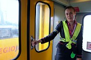 Deník Rovnost sledoval práci vlakvedoucího ve vlaku mezi RegioJetu mezi Brnem a Břeclaví.