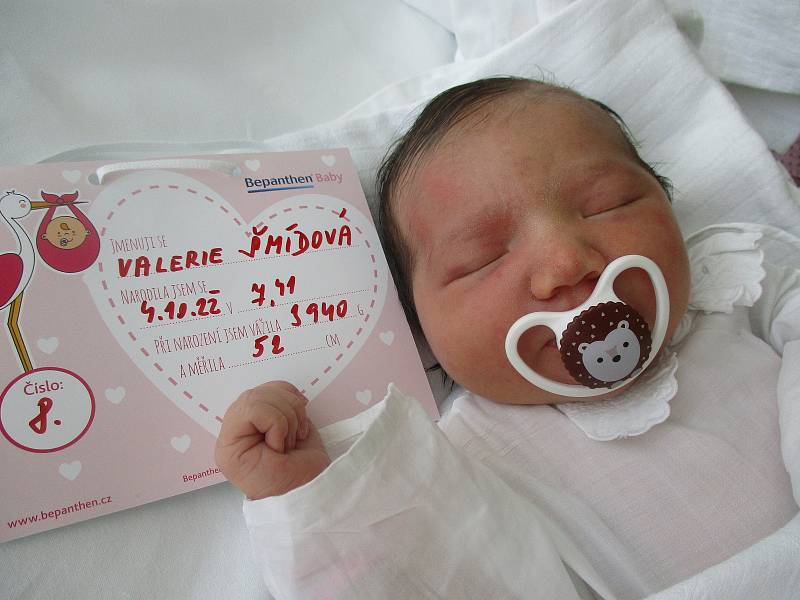 Valerie Šmídová, 4. 10. 2022, Břeclav, Nemocnice Břeclav, 52 cm, 3940 g