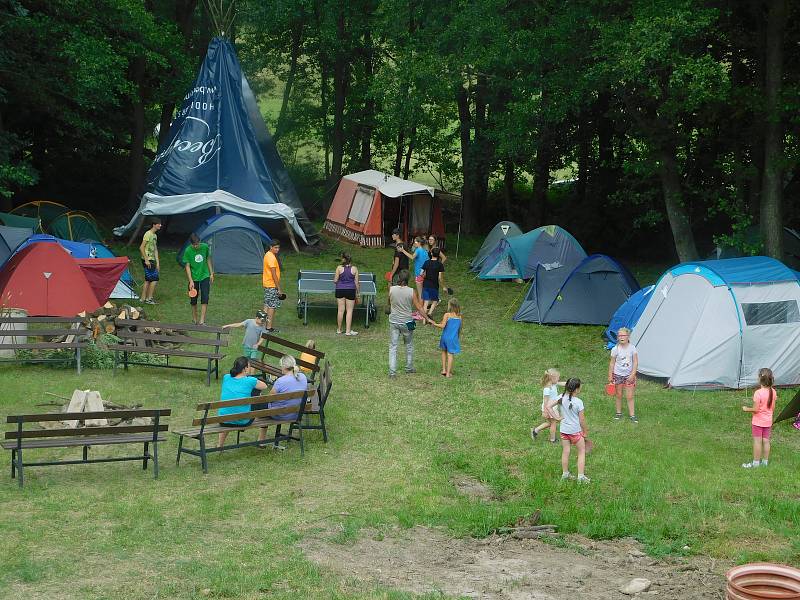 Návštěvníky lákají na traktory. Už šest let místní hasiči pořádají velkou akci TraktorŠOU, na kterou se sjíždí zemědělská technika tovární výroby.