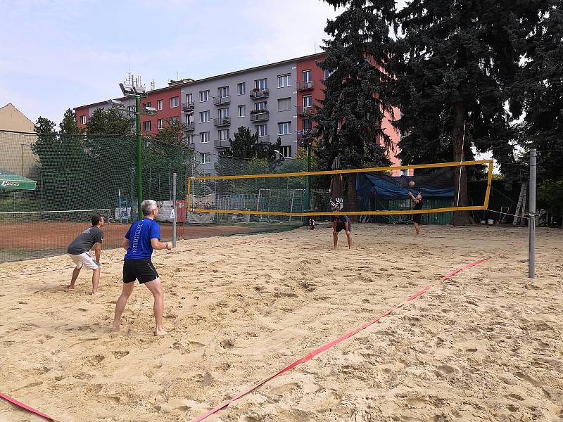 Memoriál Marka Těšíka v beachvolejbale ovládli Radek Štěpán a Bořivoj Hojgr.