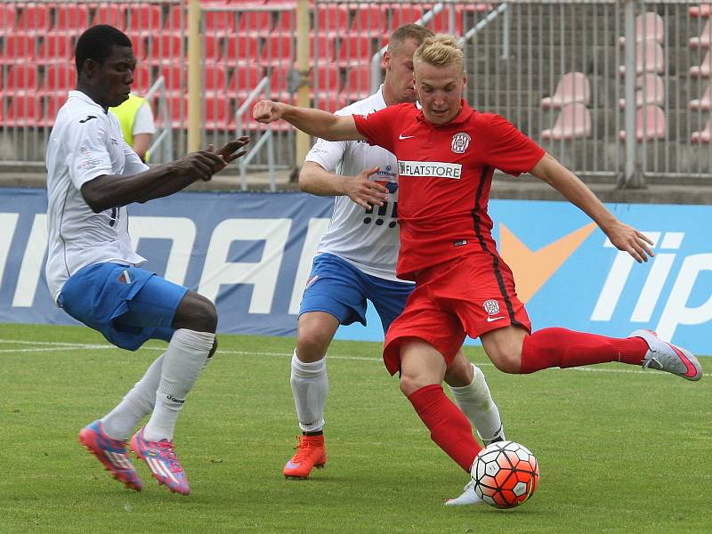 Fotbalisté Zbrojovky Brno (v červeném) porazili Baník Ostrava 2:1.