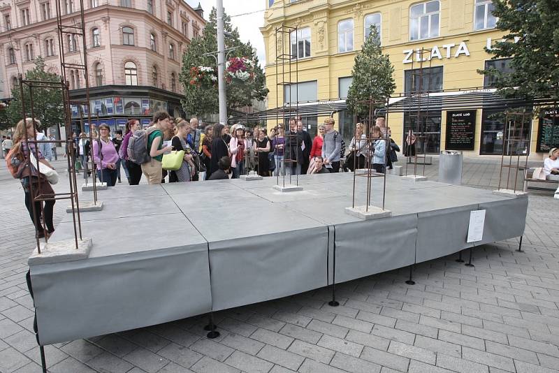 Ulice Brna zaplnily sochy. Začala přehlídka Brno Art Open.