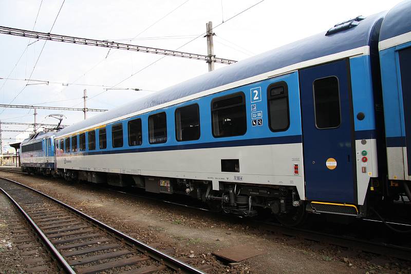 České dráhy budou od prosince modernizovat vybavení v rychlících. Nové vagony pojedou i přes Brno a Vysočinu.