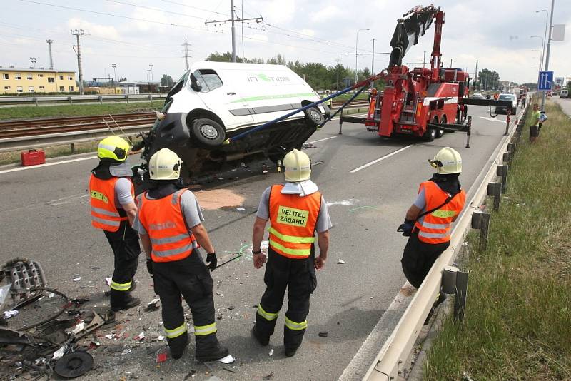 Doprava ve Vídeňské ulici po nehodě vázla.