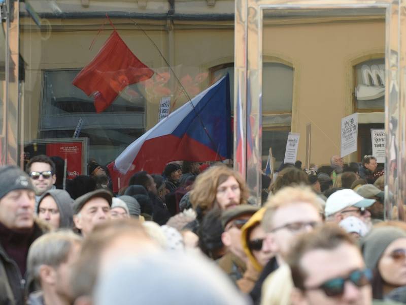 Demonstrace proti Andreji Babišovi v Brně.