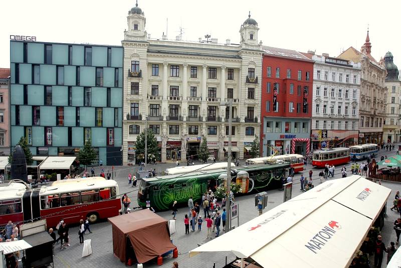 Dopravní nostalgií v centru města oslavil brněnský dopravní podnik sto pětačtyřicet let.