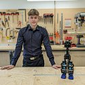 Sebastian Matoušek získal ocenění za svého dvounohého chodícího robota.