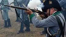 V sobotu svedli vojáci rekonstrukci bitvy u Znojma, jež byla součástí napoleonských válek.