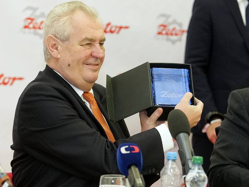 Miloš Zeman v Újezdu u Brna.